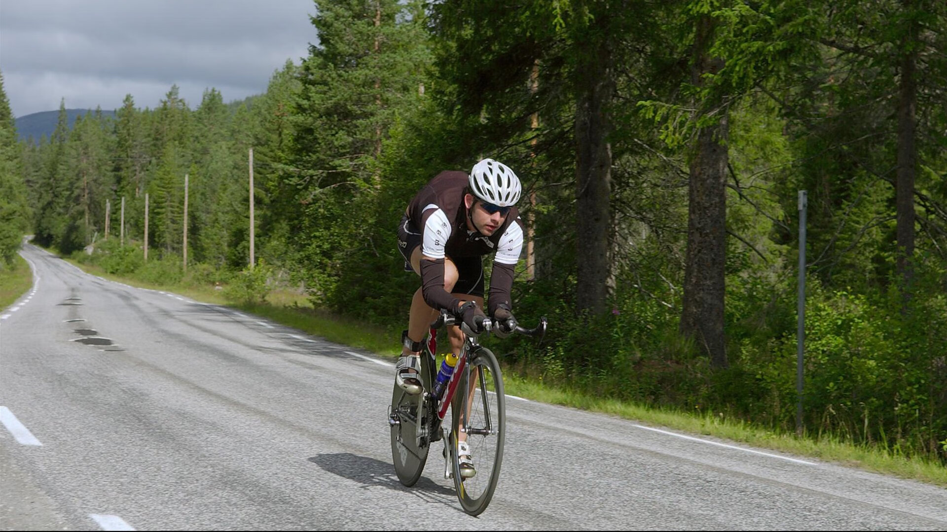 NBA西部决赛打响，掘金首战击溃湖人，nba2020西部决赛湖人vs掘金